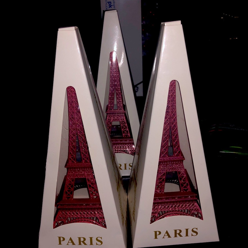 Model Eiffel Tower - Pink Metal
